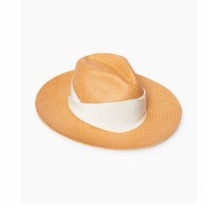 Butterscotch and Ivory Gardenia Hat S/M
FREYA